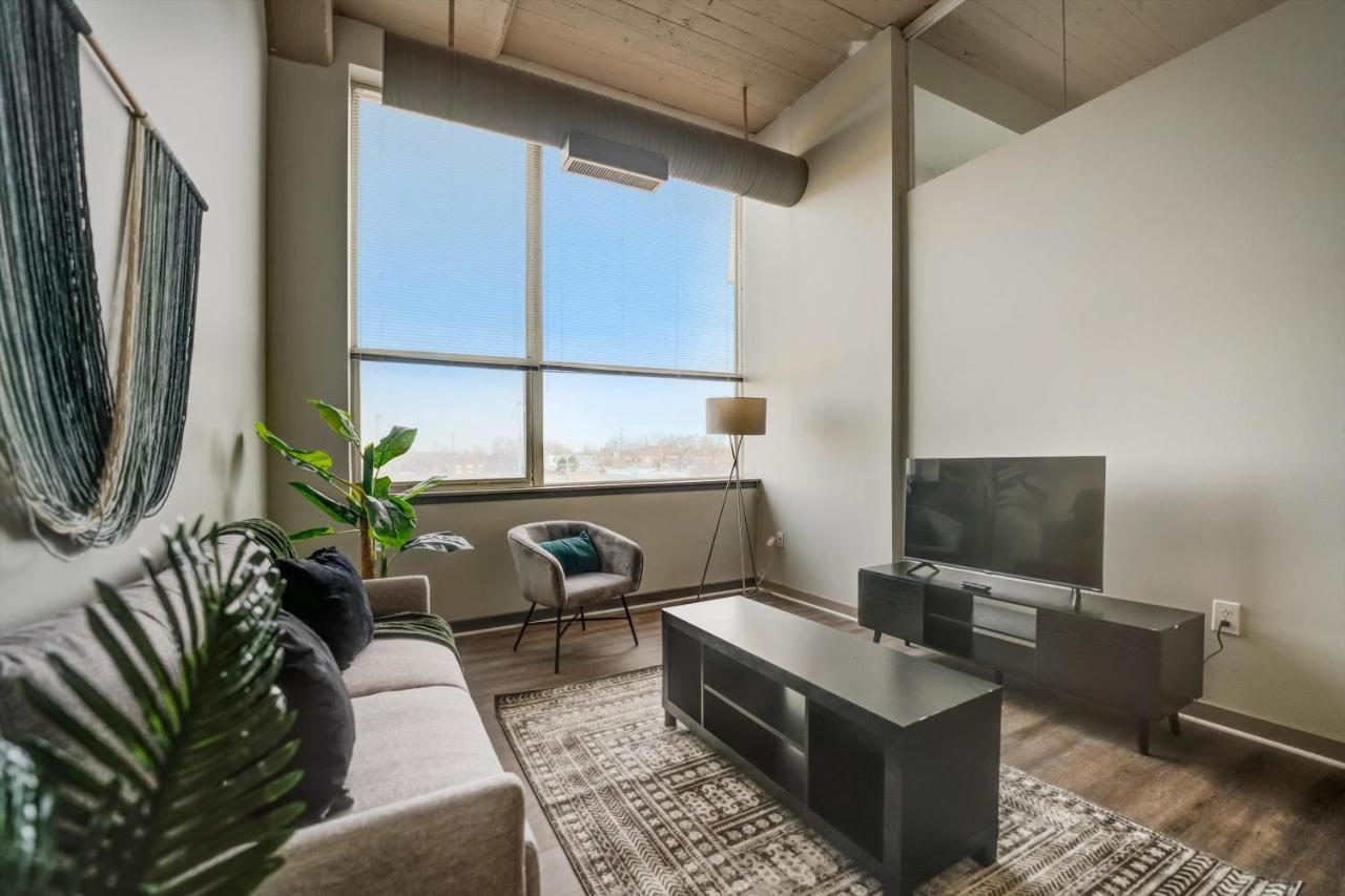 Frontdesk Waterfront Apts Downtown Cleveland Διαμέρισμα Δωμάτιο φωτογραφία